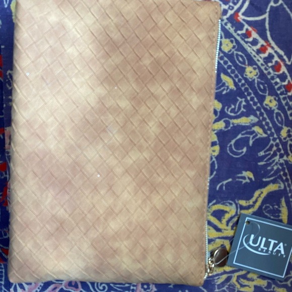 Wonderful Winter Warmth for You - Picture 16 of 16